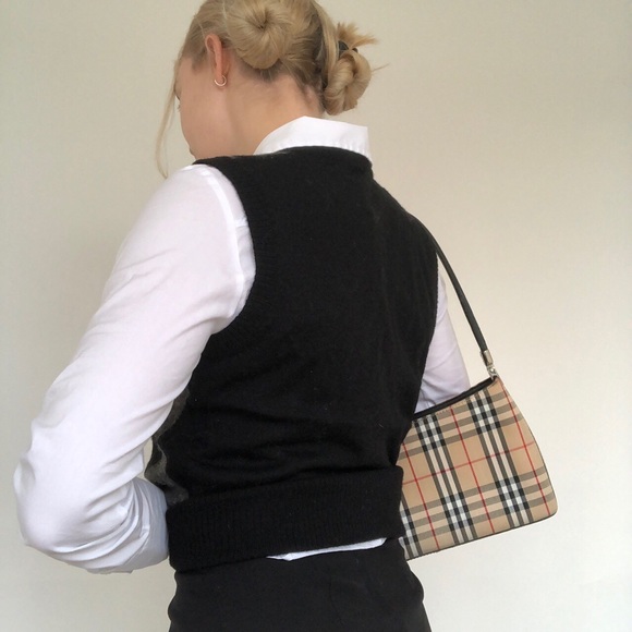 Argyle Cropped Sweater Vest - Picture 2 of 4